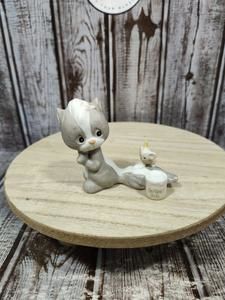 Precious Moments "Brighten Someone's Day" Sam Butcher 1987 Figurine Skunk Mouse
